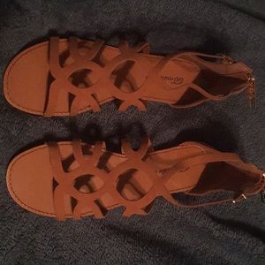 Tan sandals size 8.5